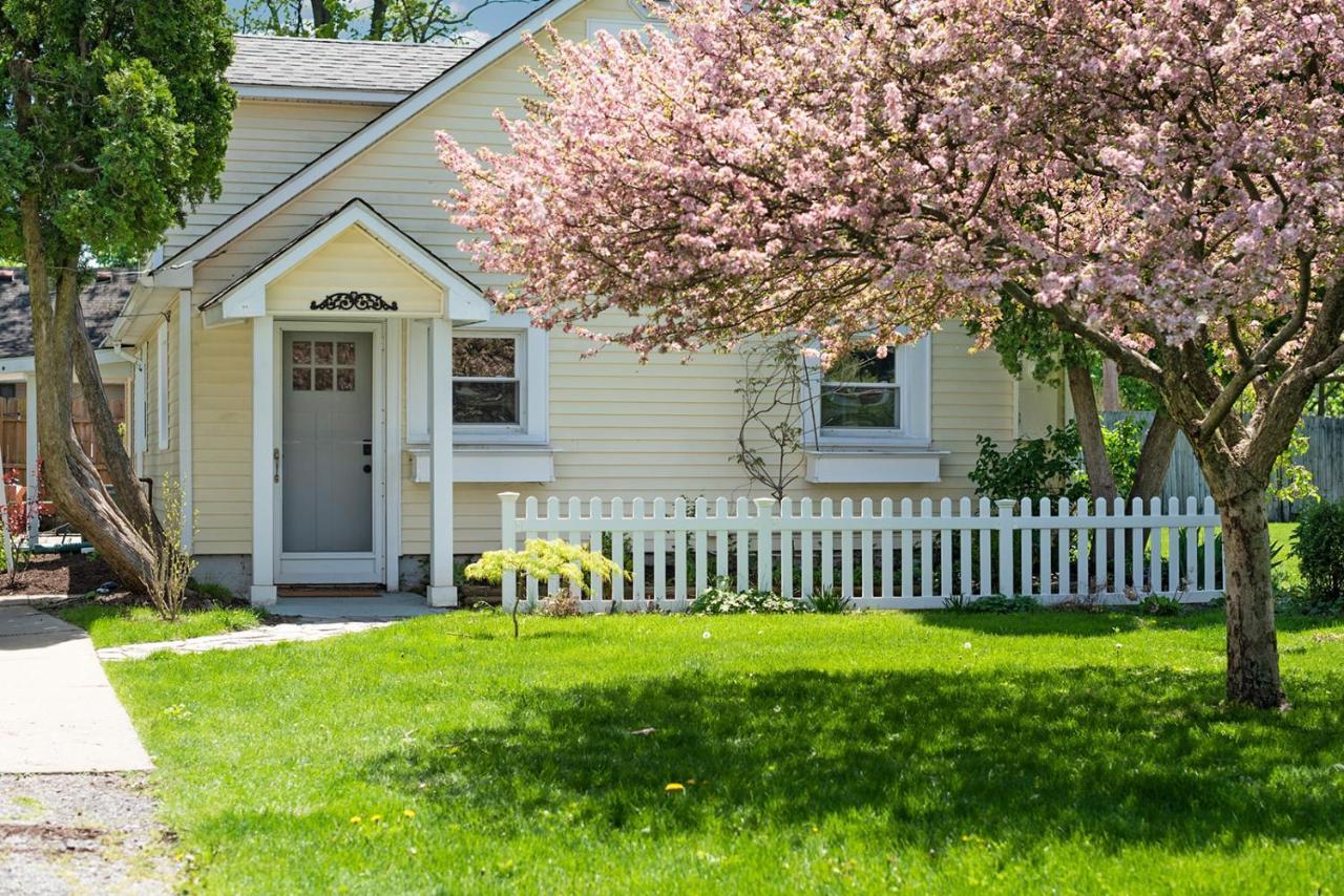 Little Yellow Cottage Perrysburg Buitenkant foto